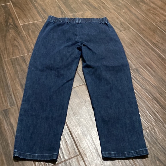 Soft surroundings stretchy pull on capris jeans - Picture 2 of 5